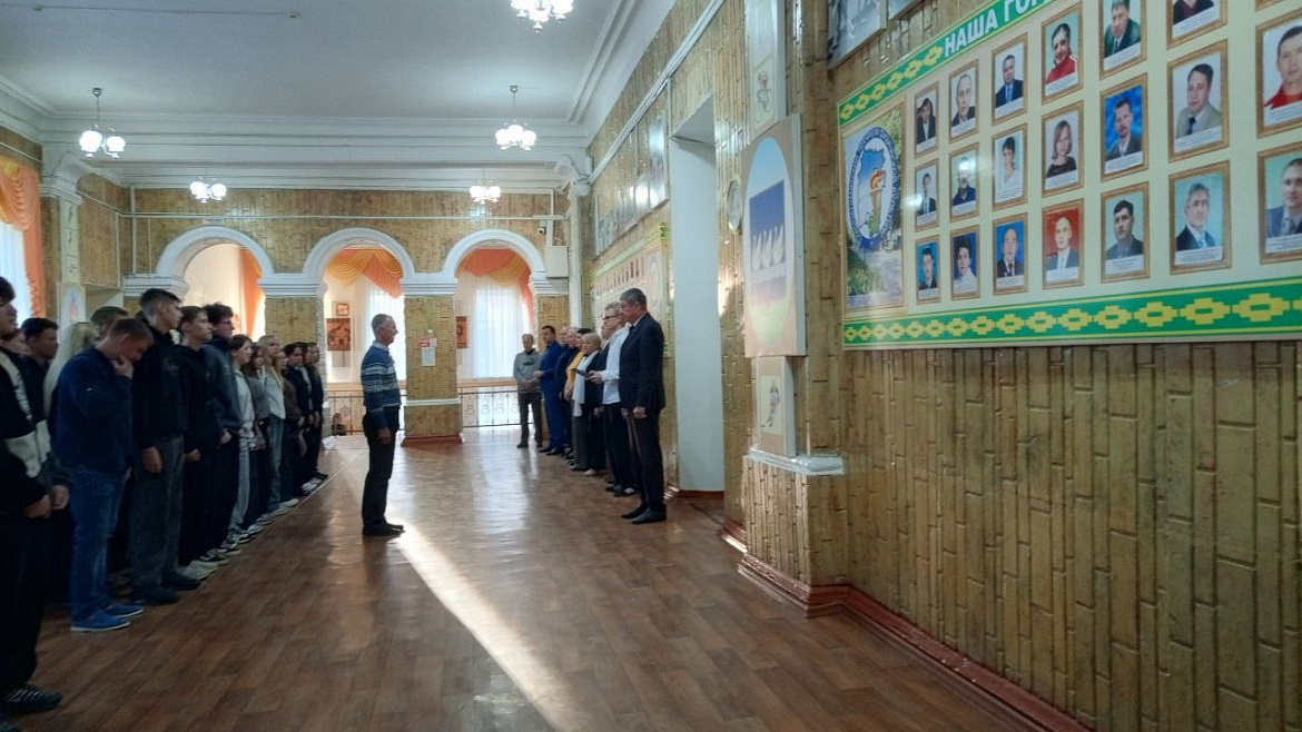 С праздником, Республика! В СКФКУиС неделя стартовала с торжества и патриотизма!