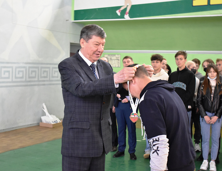 Торжественная линейка, посвященная началу учебной недели 16 по 21 мая 2022