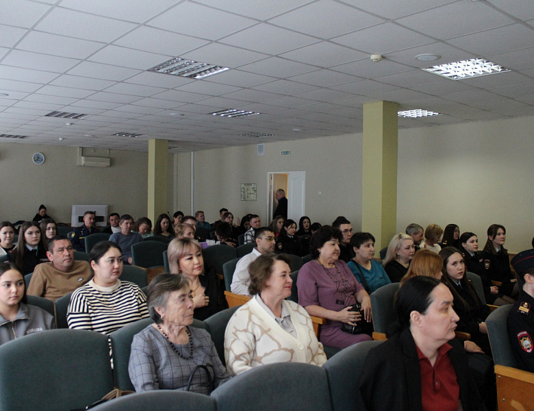 Вручение дипломов специальности 40.02.02 "Правоохранительная деятельность" 