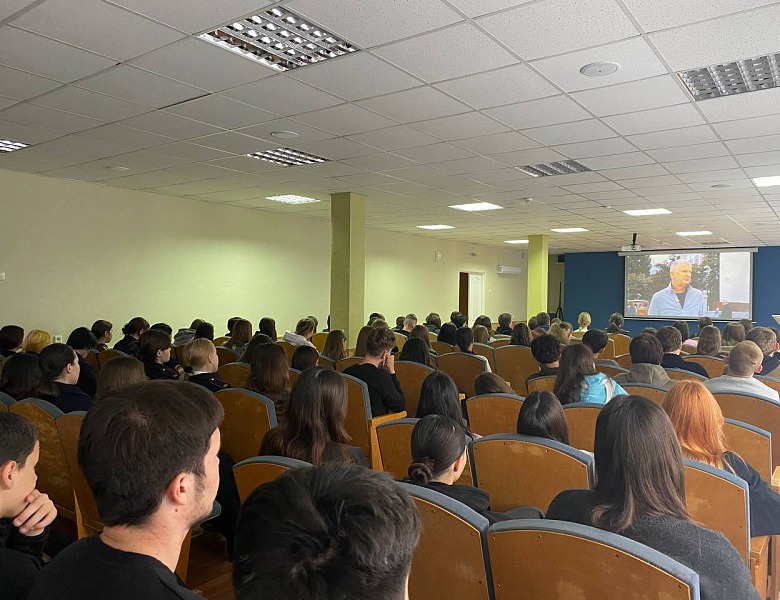 Творчество, которое объединяет: Вдохновляющая встреча с первокурсниками! 