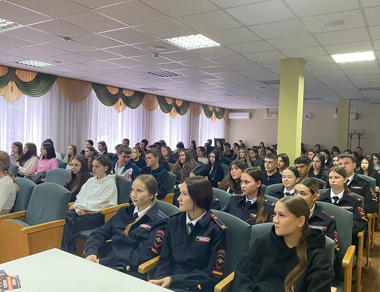 Творчество, которое объединяет: Вдохновляющая встреча с первокурсниками! 