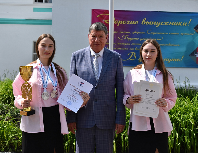 Сердца, полные гордости за Родину! С Днём России, великая Страна!