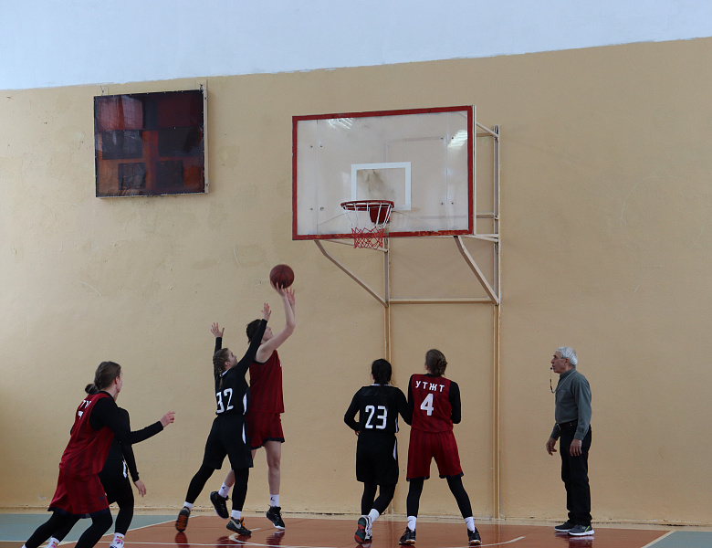 Соревнования по баскетболу (3×3) среди девушек