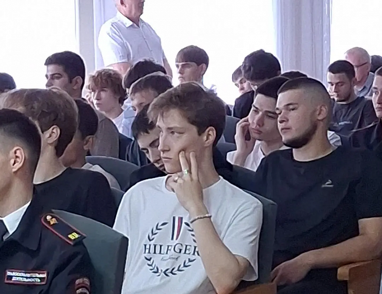 Встреча с представителями Минобороны РФ в СКФКУиС: говорим о долге и защите Родины! 