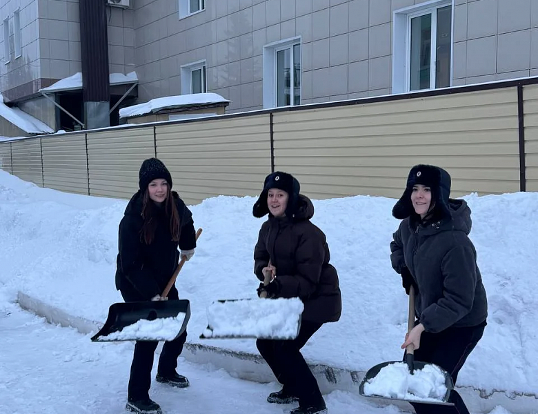 СНЕЖНЫЙ ДЕСАНТ: ТРУД, ЧЕСТЬ И ПРЕЕМСТВЕННОСТЬ ПОКОЛЕНИЙ