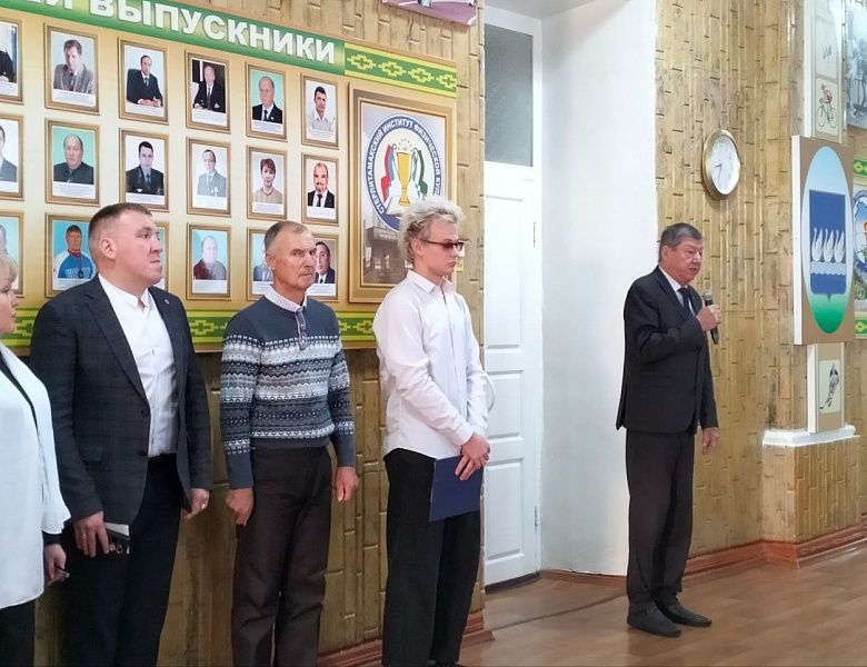 С праздником, Республика! В СКФКУиС неделя стартовала с торжества и патриотизма!
