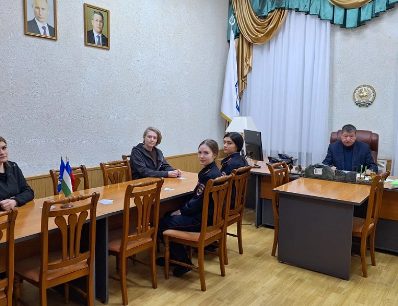 СЛЫШАТЬ СЕРДЦЕ КОЛЛЕДЖА: БОЛЬШОЙ ДИАЛОГ О ГЛАВНОМ В СТЕНАХ СКФКУиС