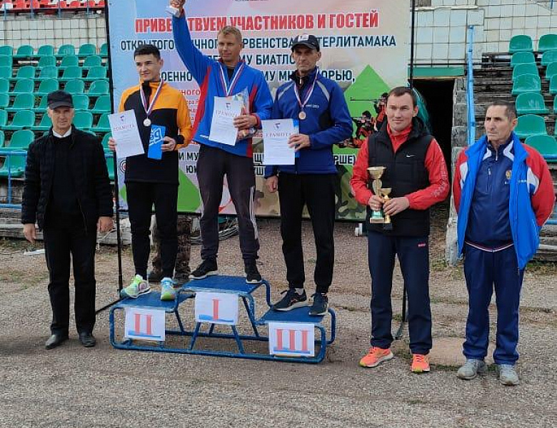 ДЕНЬ УЧИТЕЛЯ: СПОРТ, ПАМЯТЬ И ПРЕЕМСТВЕННОСТЬ! 