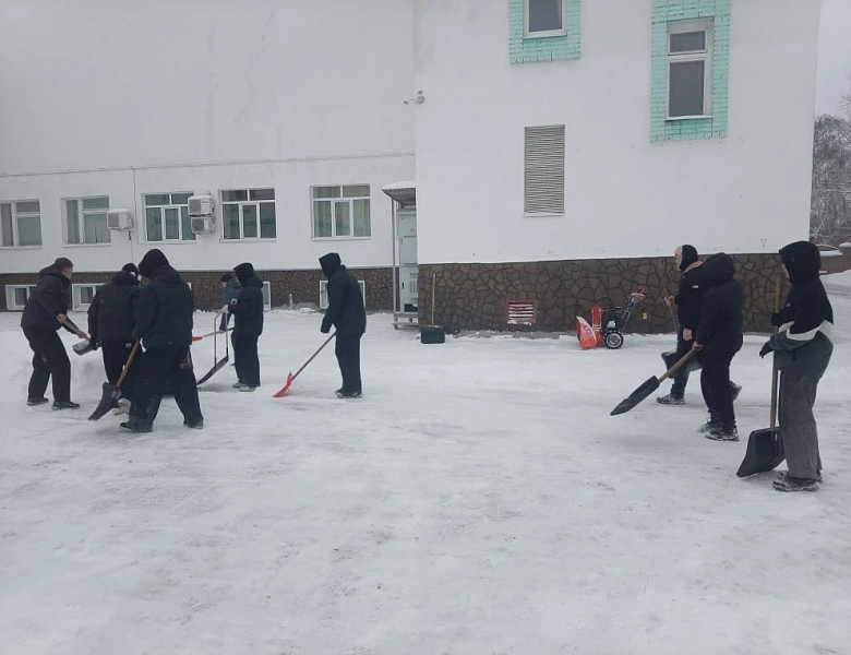 СНЕЖНЫЙ ДЕСАНТ СКФКУиС: ТРУД, КОТОРЫЙ ОБЪЕДИНЯЕТ СЕРДЦА!