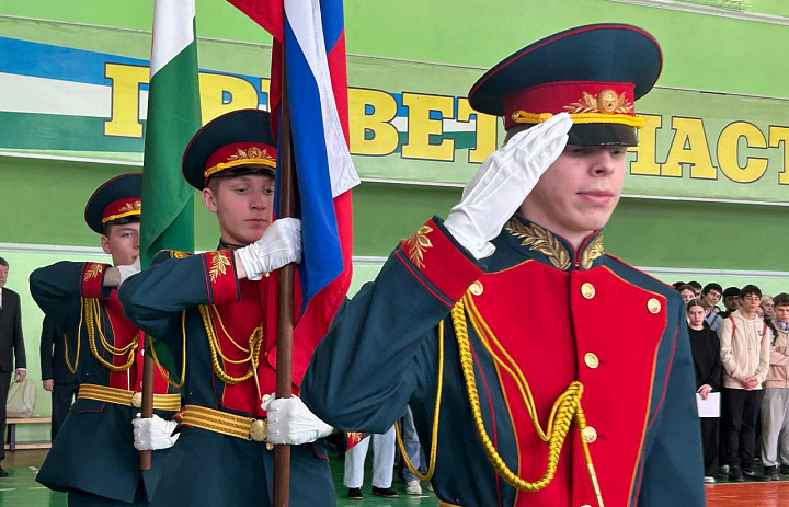 Отличное начало учебной недели в Стерлитамакском колледже физической культуры, управления и сервиса! 