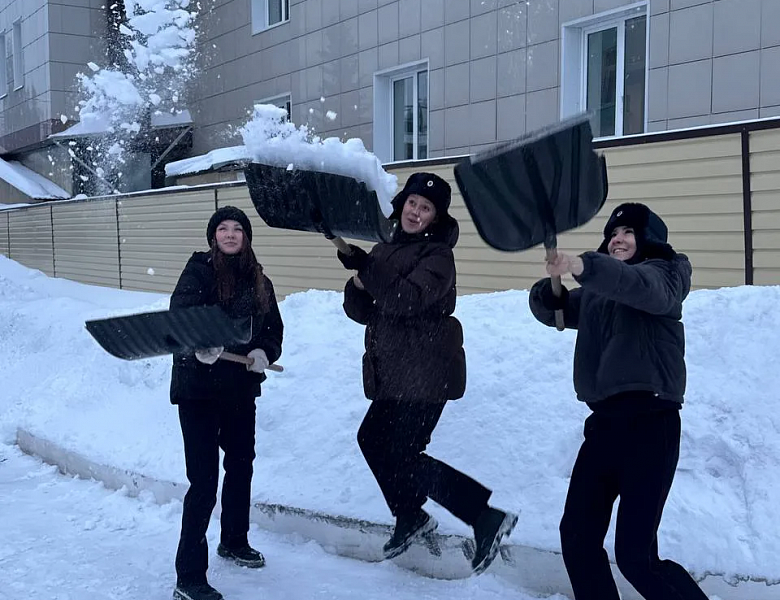 СНЕЖНЫЙ ДЕСАНТ: ТРУД, ЧЕСТЬ И ПРЕЕМСТВЕННОСТЬ ПОКОЛЕНИЙ