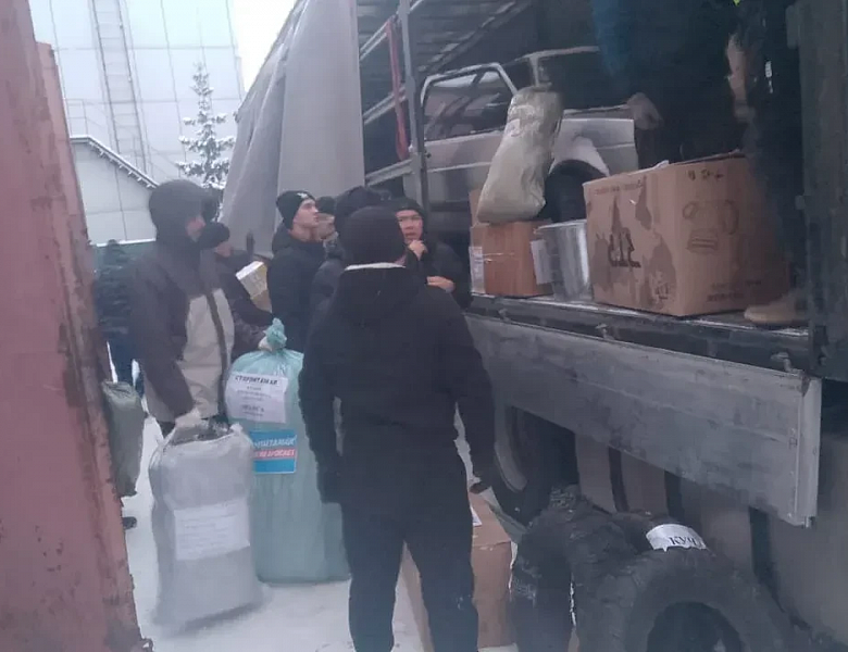 ЕДИНСТВО РАДИ ПОБЕДЫ: СТУДЕНТЫ СКФКУиС НА ПОГРУЗКЕ 17-ГО ГУМАНИТАРНОГО КОНВОЯ!