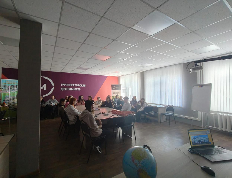 Распахнули двери в будущее! День открытых дверей в СКФКУиС! 