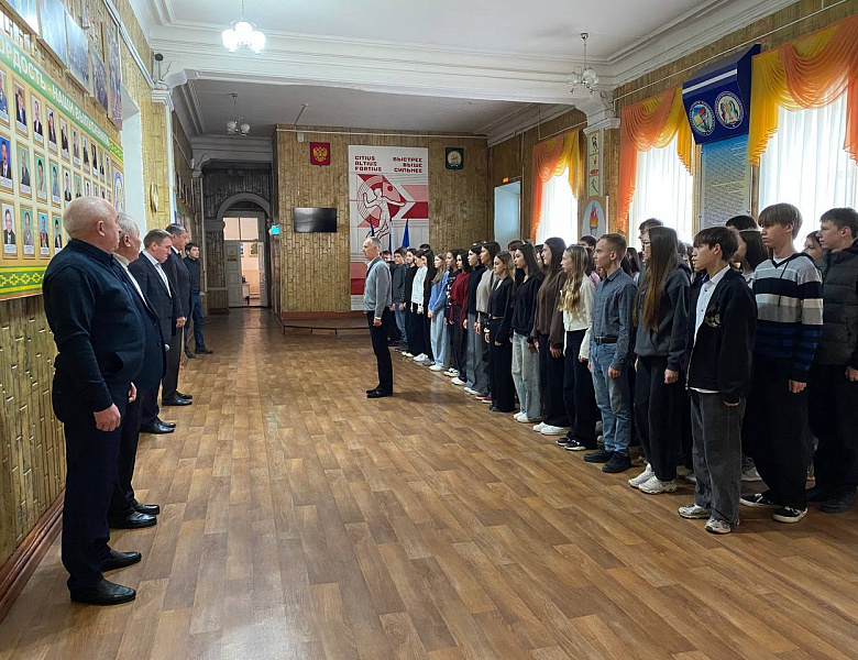 Новая неделя – новые свершения: в СКФКУиС прошла торжественная линейка, посвященная началу учебного года