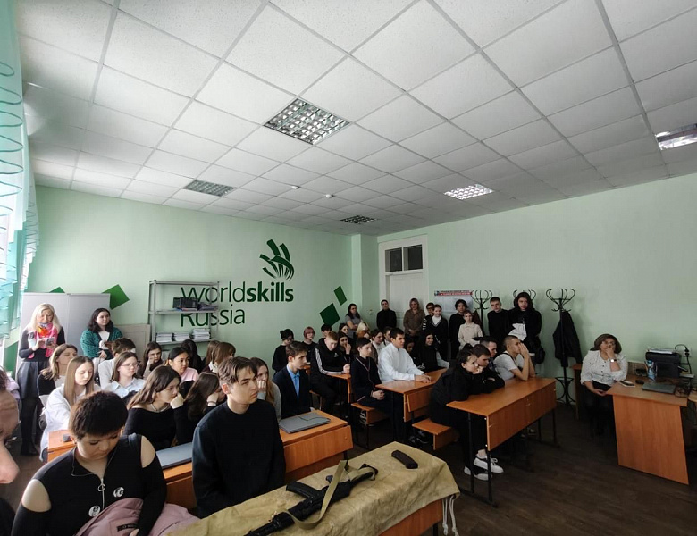 Распахнули двери в будущее! День открытых дверей в СКФКУиС! 