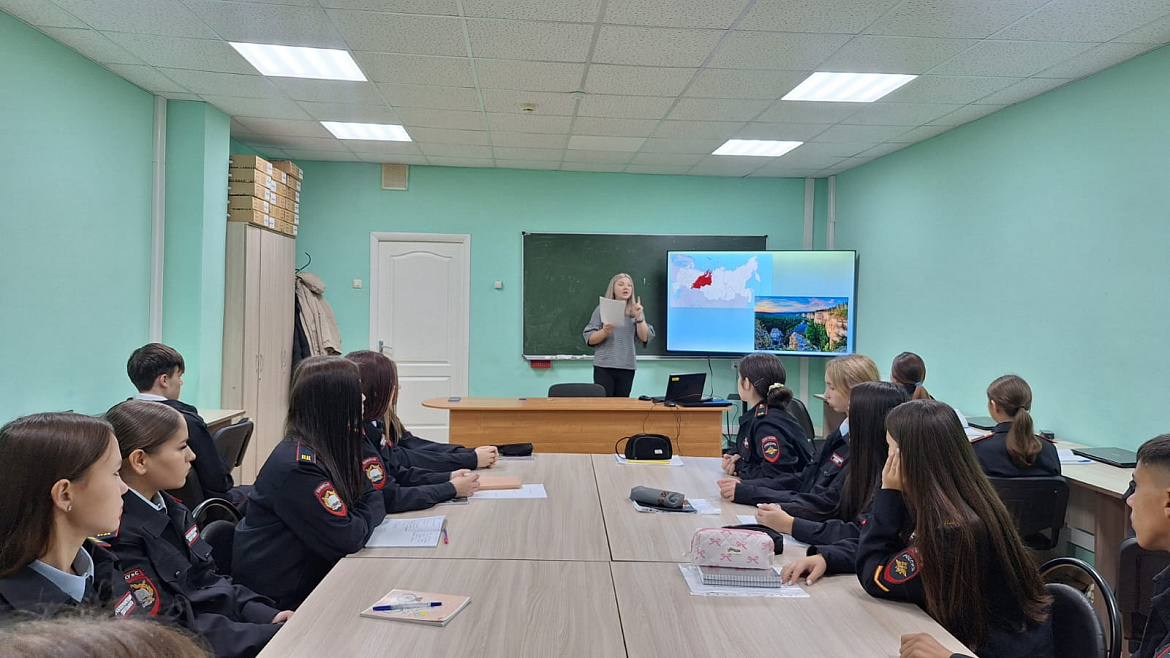 ПОЗНАЕМ ИСТОРИЮ И ГЕОГРАФИЮ РОДНОГО КРАЯ В ПРЕДДВЕРИИ ДНЯ РЕСПУБЛИКИ!