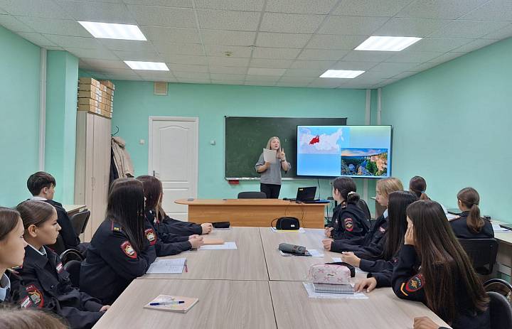 ПОЗНАЕМ ИСТОРИЮ И ГЕОГРАФИЮ РОДНОГО КРАЯ В ПРЕДДВЕРИИ ДНЯ РЕСПУБЛИКИ!