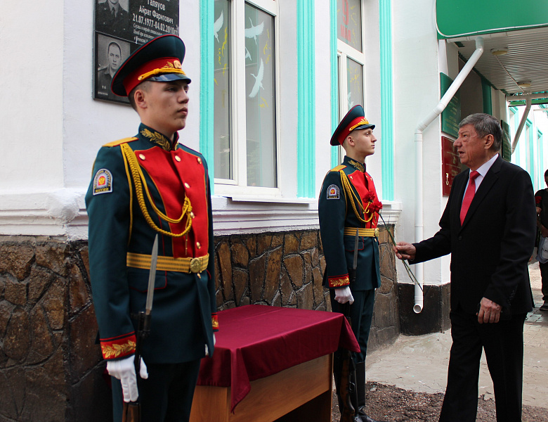 Сердца, полные памяти и побед! В СКФКУиС чествовали Героев Парада и Чемпионов «Зарницы 2.0» и Легкоатлетической Эстафеты!