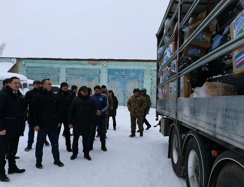 ЕДИНСТВО РАДИ ПОБЕДЫ: СТУДЕНТЫ СКФКУиС НА ПОГРУЗКЕ 17-ГО ГУМАНИТАРНОГО КОНВОЯ!