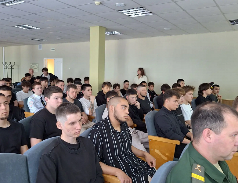 Встреча с представителями Минобороны РФ в СКФКУиС: говорим о долге и защите Родины! 