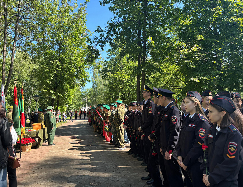 ПОЧТИВ ПАМЯТЬ, ВДОХНОВЛЯЕМ БУДУЩЕЕ: ДЕНЬ ПОГРАНИЧНИКА! 