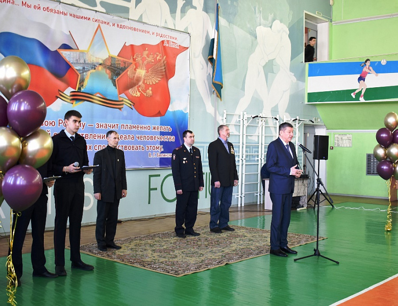 В КОЛЛЕДЖЕ ПРОЗВЕНЕЛ ПОСЛЕДНИЙ ЗВОНОК