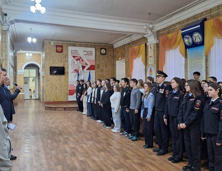 Начало учебной недели в СКФКУиС: Патриотизм, Единство и Новые Цели! 