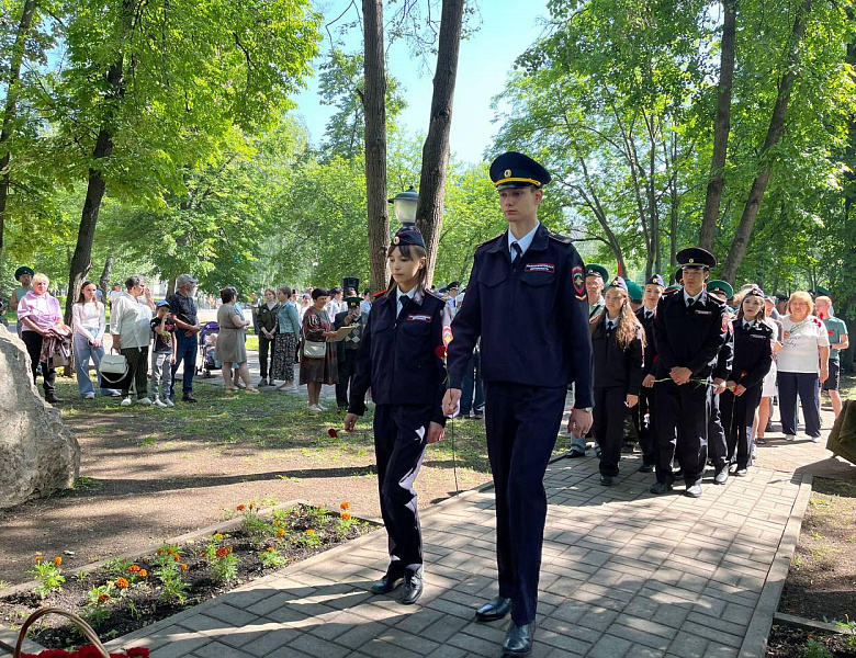 ПОЧТИВ ПАМЯТЬ, ВДОХНОВЛЯЕМ БУДУЩЕЕ: ДЕНЬ ПОГРАНИЧНИКА! 