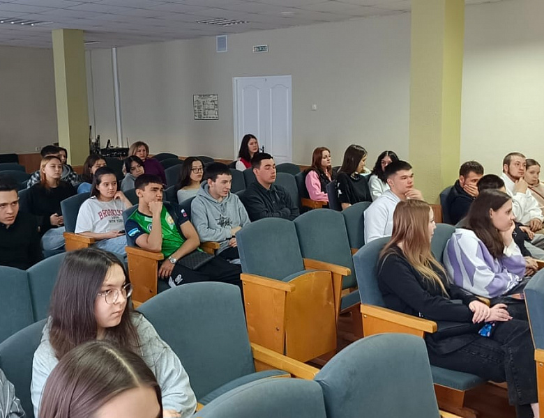 СКФКУ и С: Уроки патриотизма от Российских Студенческих Отрядов!