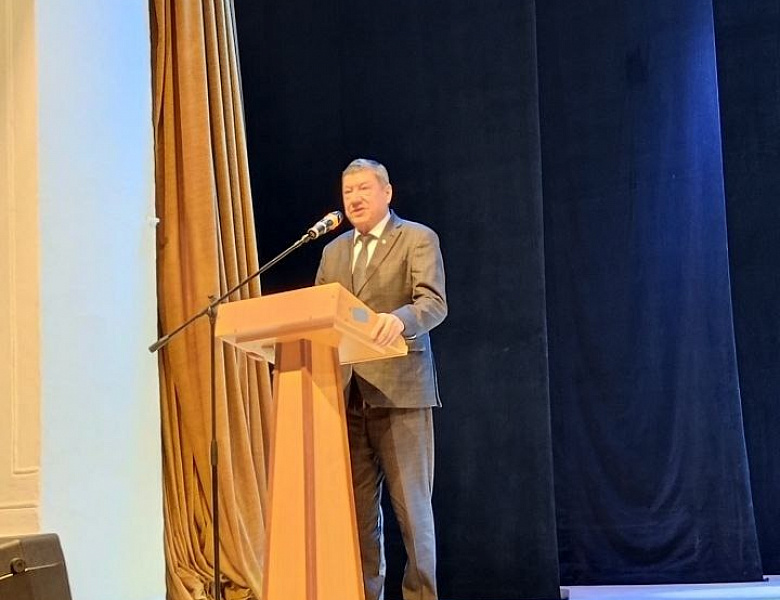 Посвящение во дворце: Начало большого пути для студентов СКФКУиС! 