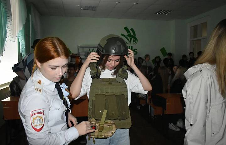 Стань стражем порядка: день, когда профессия оживает!