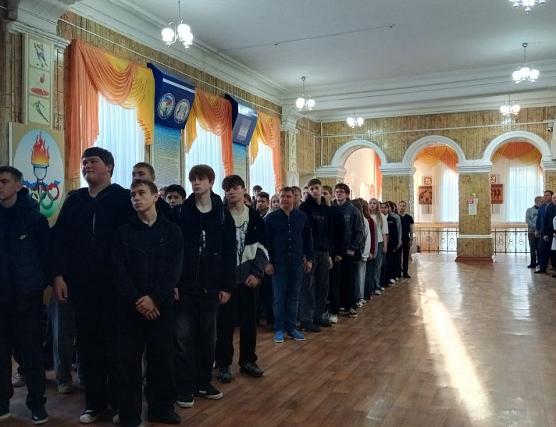 С праздником, Республика! В СКФКУиС неделя стартовала с торжества и патриотизма!