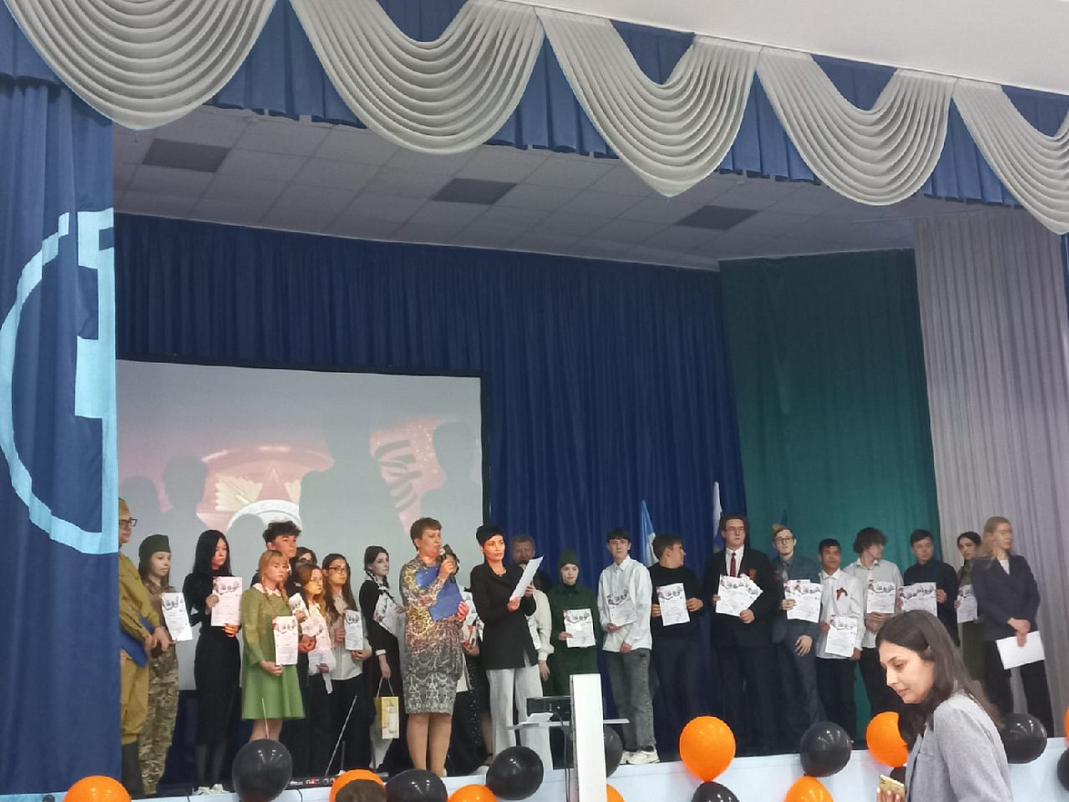 Память поколений жива! Студенты СКФКУиС в конкурсе чтецов, посвященном 80-летию Великой Победы и Году поддержки участников СВО