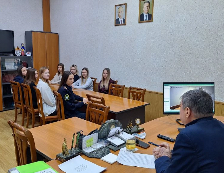 СЛЫШАТЬ СЕРДЦЕ КОЛЛЕДЖА: БОЛЬШОЙ ДИАЛОГ О ГЛАВНОМ В СТЕНАХ СКФКУиС