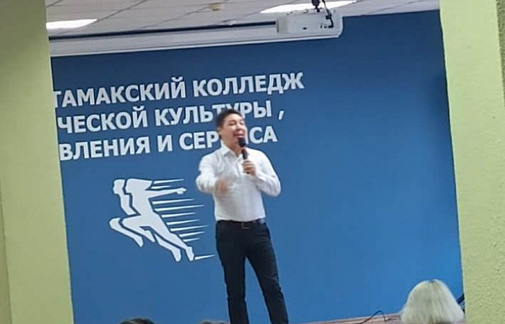 «Сердце России бьется в каждом из нас!»: Нефтекамская филармония подарила студентам СКФКУиС незабываемый праздник патриотизма!