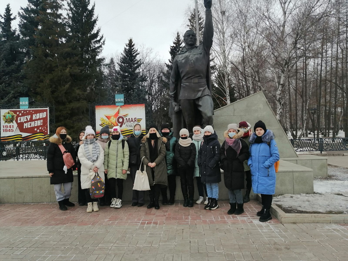 Митинг ко Дню неизвестного солдата