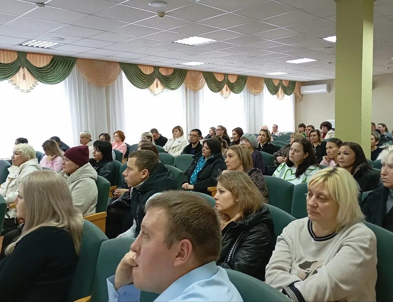 Семья СКФКУиС: Вместе строим будущее, воспитываем лидеров и творим незабываемые моменты!