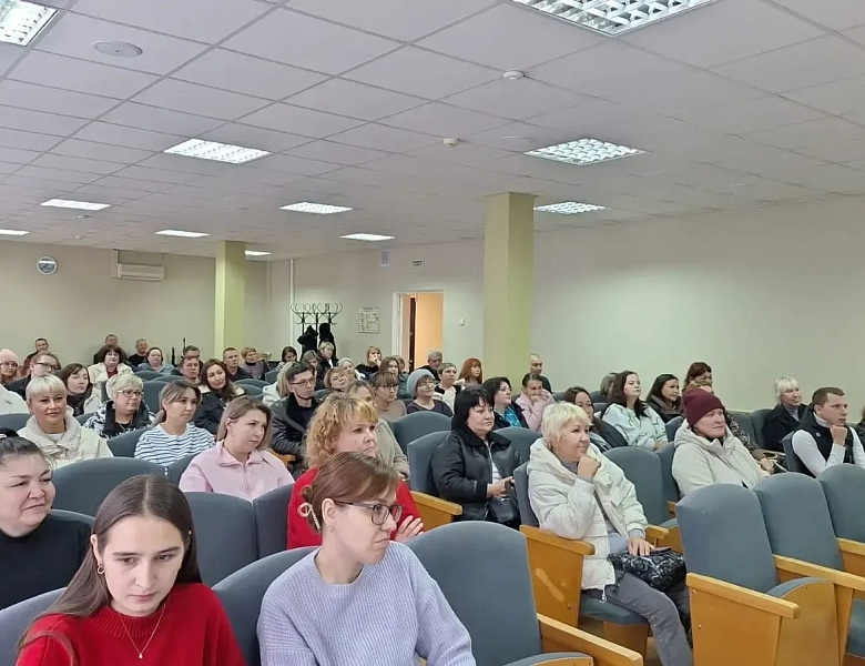 Семья СКФКУиС: Вместе строим будущее, воспитываем лидеров и творим незабываемые моменты!
