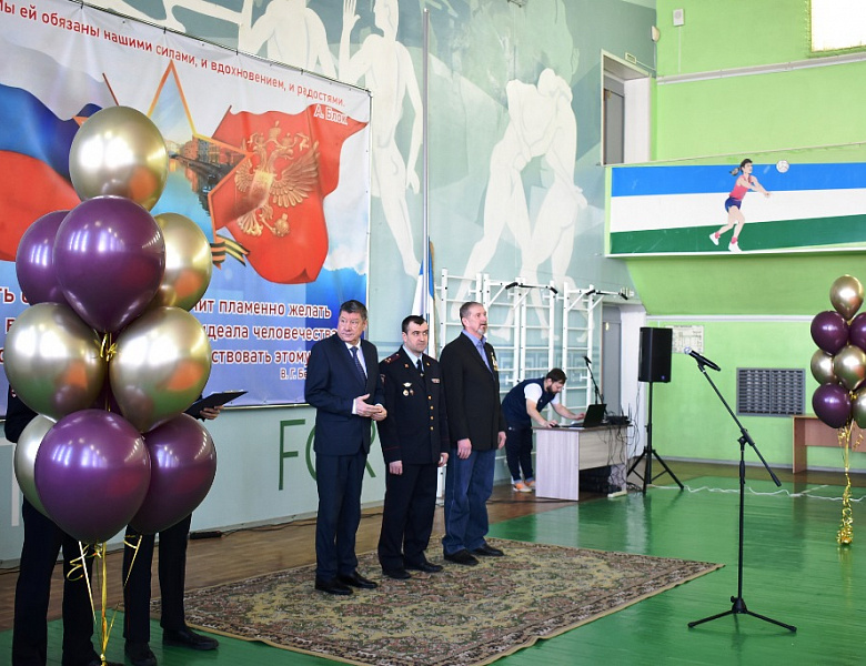 В КОЛЛЕДЖЕ ПРОЗВЕНЕЛ ПОСЛЕДНИЙ ЗВОНОК