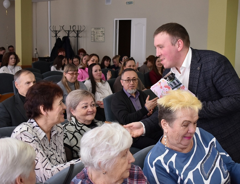 ВЕСНА, КРАСОТА И ТОРЖЕСТВО ТАЛАНТА В СКФКУиС! 