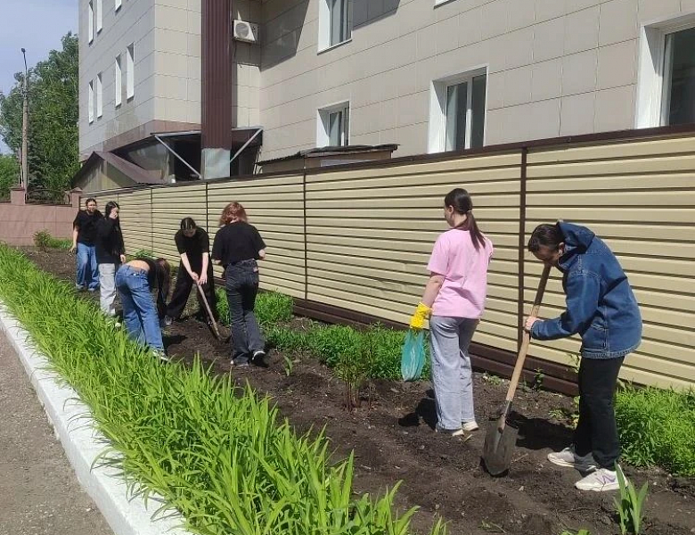 «Зелёная Башкирия‑2026»: студенты СКФКУиС вносят вклад в красоту родного края!