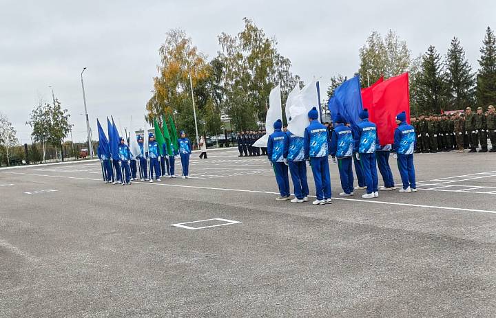 Стерлитамакский колледж физической культуры, управления и сервиса на параде чести: студенты – флагманы патриотизма! 