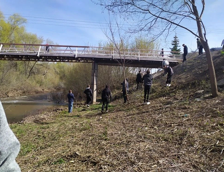 СЕРДЦА, ПОЛНЫЕ ГОРДОСТИ: СКФКУиС В АВАНГАРДЕ ЧИСТОТЫ И ПАМЯТИ