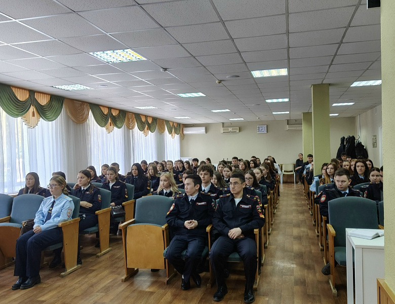 Встреча студентов 2 курса с помощником прокурора 