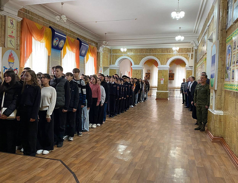 Новая неделя – новые свершения! Линейка в СКФКУиС задала тон продуктивному старту
