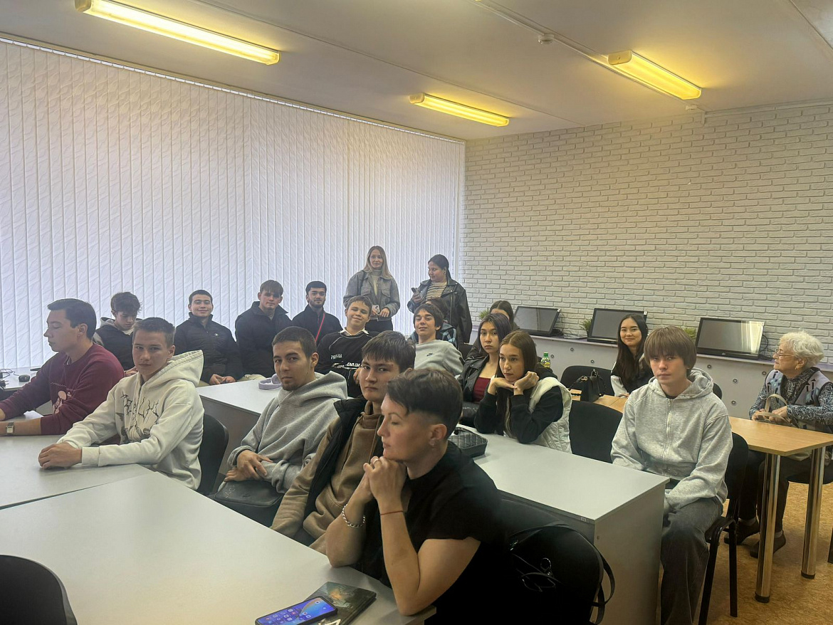Отличная новость: студенты СКФКУиС блестяще справились с Всероссийским литературным диктантом! 